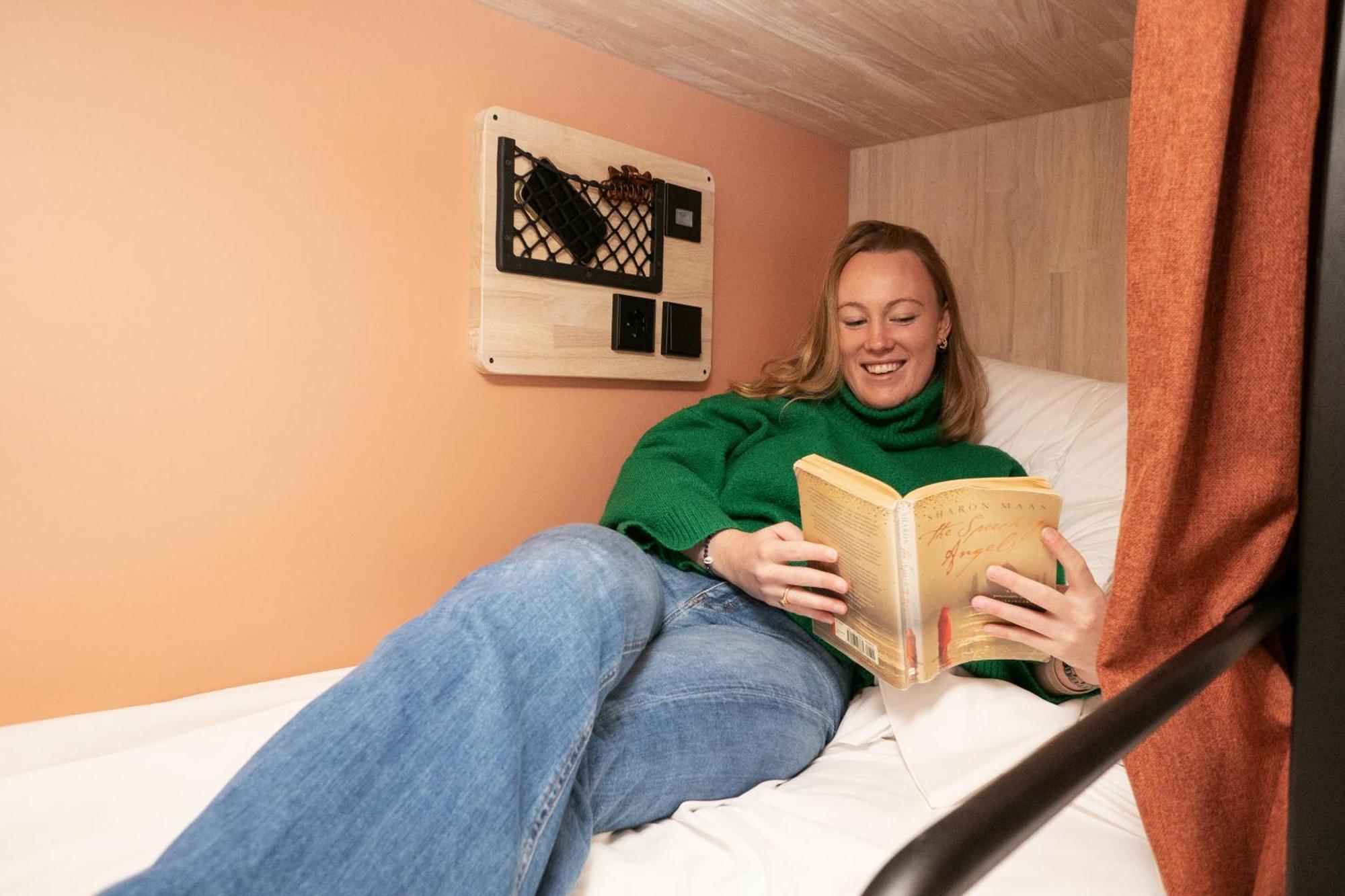 Bunk Bed Female Dormitory Room 12 Beds,1629229105:JPEG